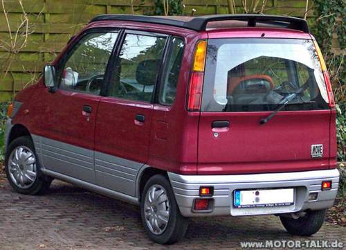 800px-daihatsu-move-hl-pink