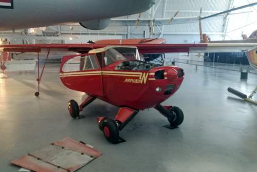 1946 baute der Amerikaner Robert Edison Fulton das Airphibian - es setzt sich aus zwei Teilen zusammen