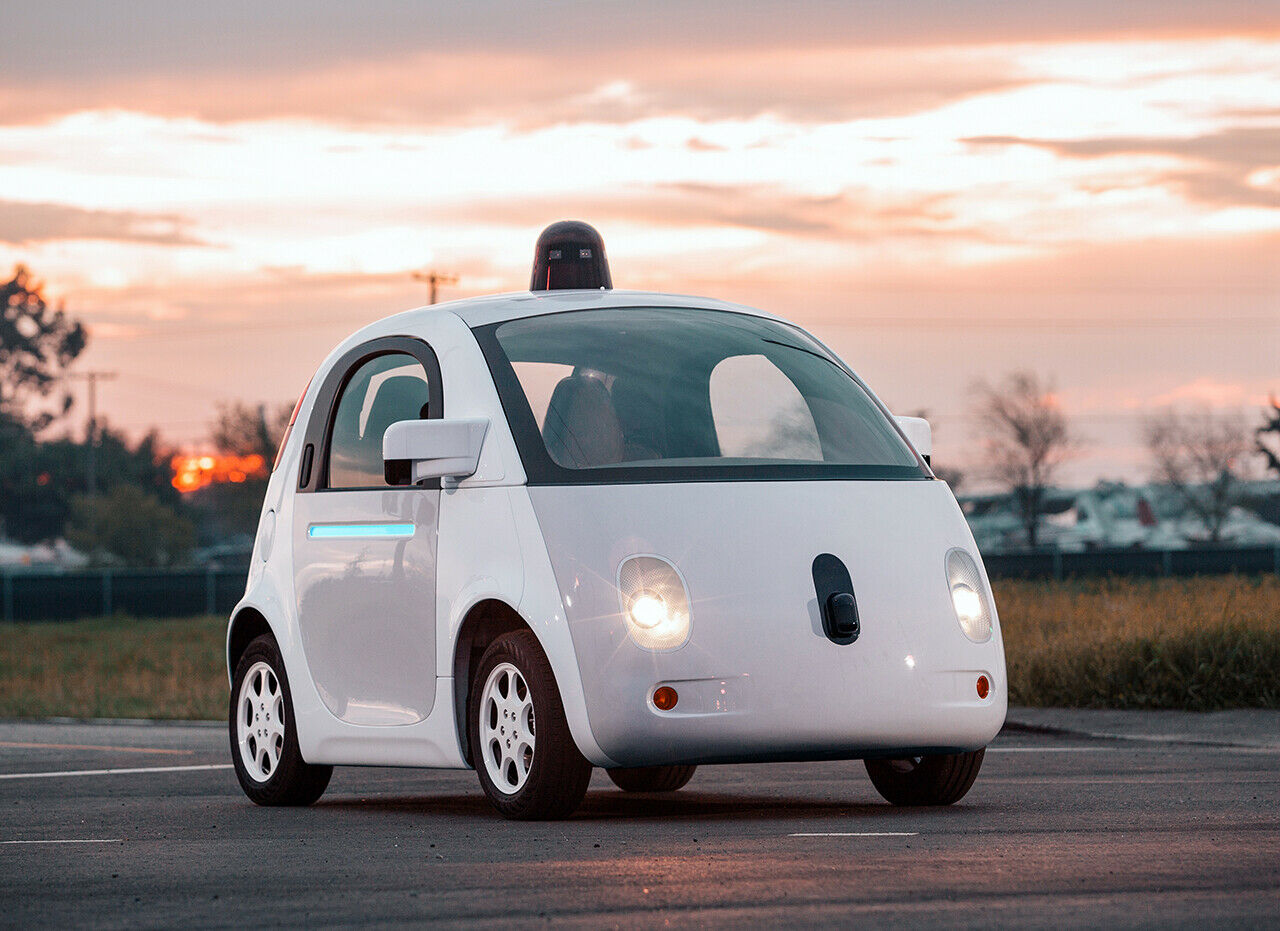 Eine Höchstgeschwindigkeit von 40 Kilometern pro Stunde bringt Googles Firefly auf die Straße