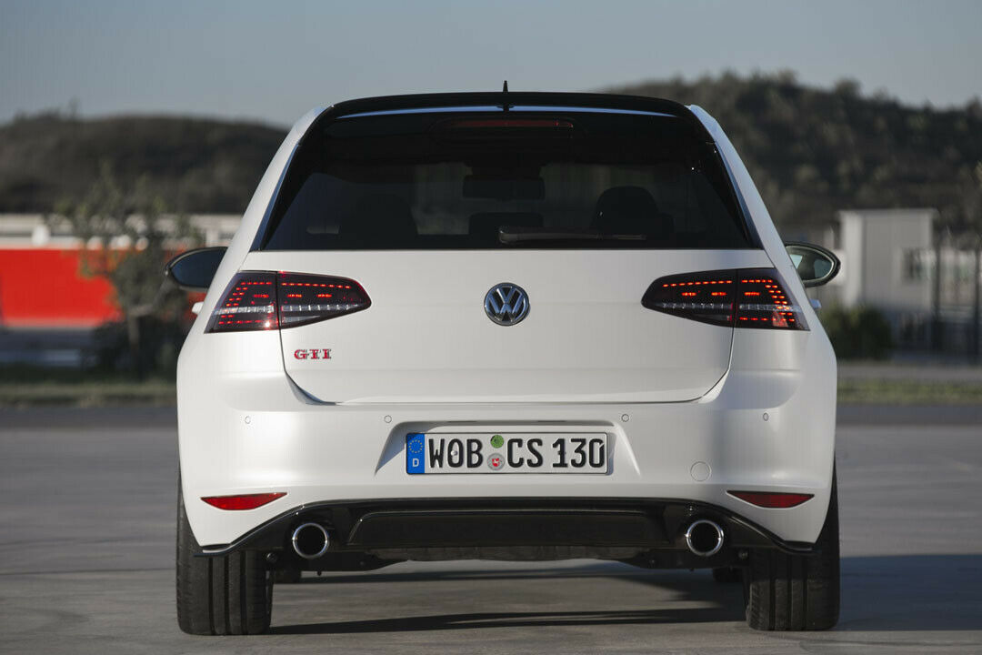 Offiziell ist die Jubiläumsausgabe nicht limitiert, dennoch sollten sich Interessenten beeilen, denn ein halbes Jahr nach Produktionsstart steht ein Golf-Facelift an