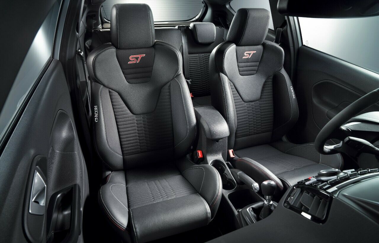 Ford Fiesta 200ST - Innenraum