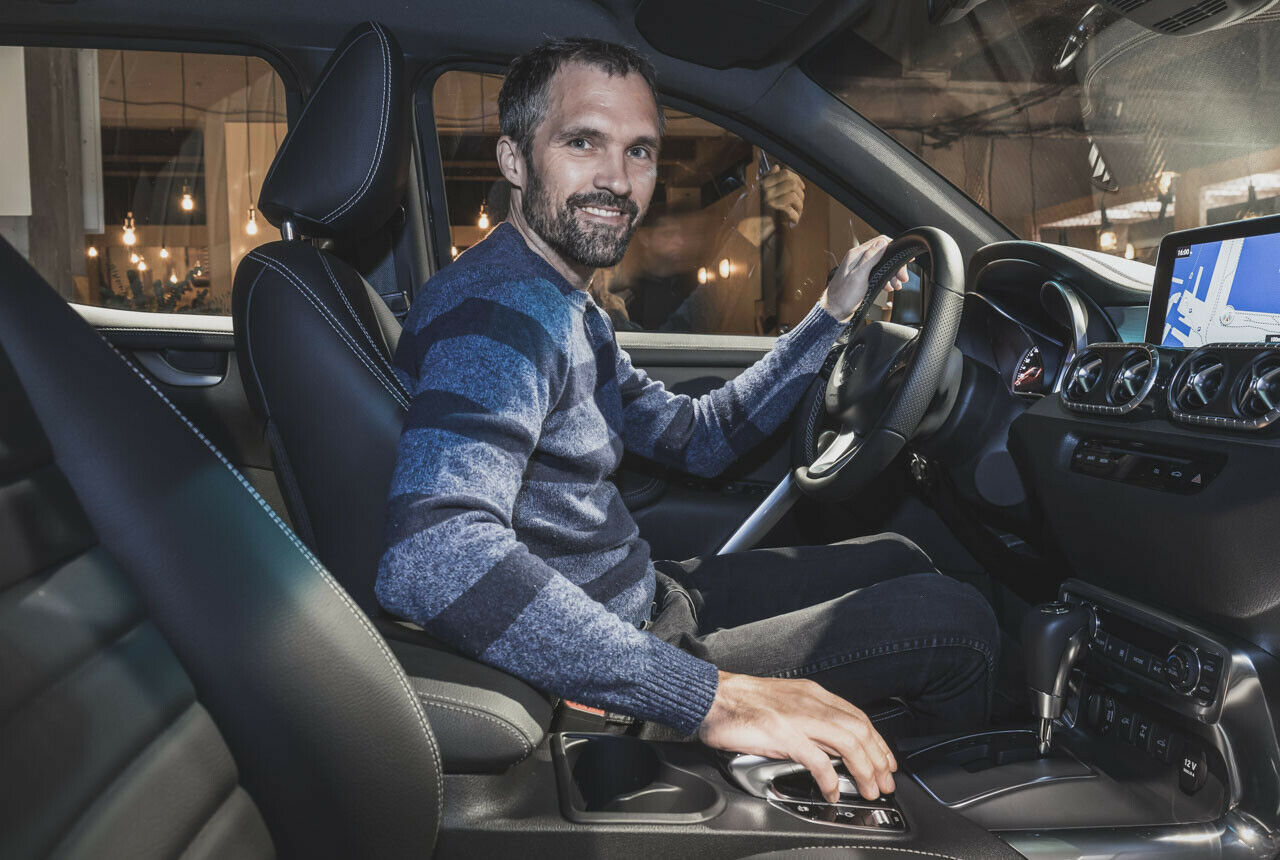 Antriebsseitig parkt die X-Klasse nah am Schwestermodell Nissan Navara. Das Cockpit trägt jedoch einige eigene Akzente