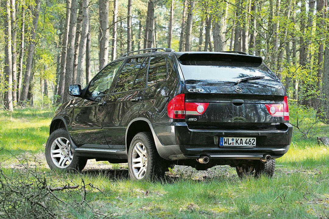 Abgeschaut, nachgebaut: Abgesehen von der Frontpartie ist der CEO eine plumpe Raubkopie des ersten BMW-X5 (E53, 1999–2006)