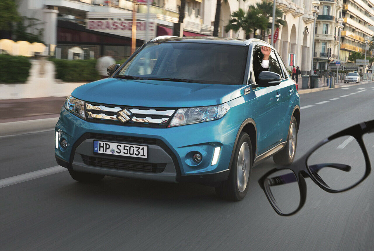 Bei Suzuki ersetzt die Windschutzscheibe am 1. April die Brille