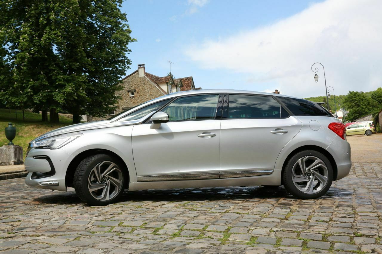 DS 5: Seitenansicht