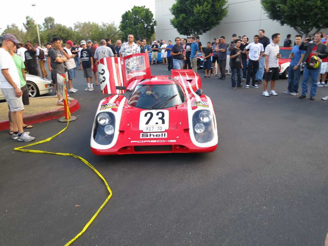 Dieser Porsche-917-Nachbau wird "nur" von einem 2,4 Liter großen 911-Motor angetrieben