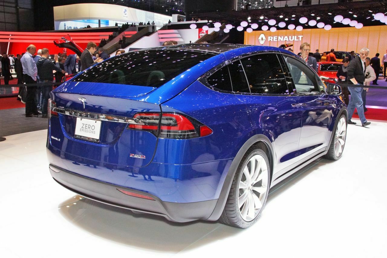 Tesla Model X: Heckansicht
