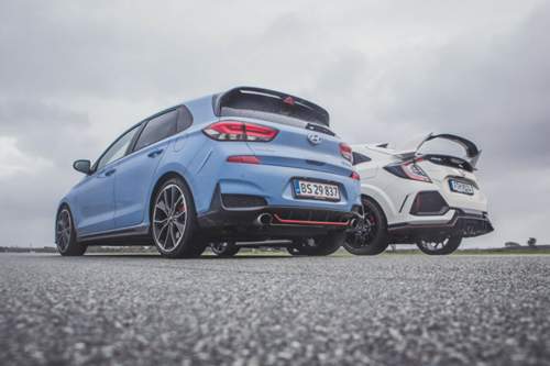 Der i30 N Performance rollt serienmäßig auf 19-Zöllern, der Civic Type R kommt mit 20-Zoll-Rädern