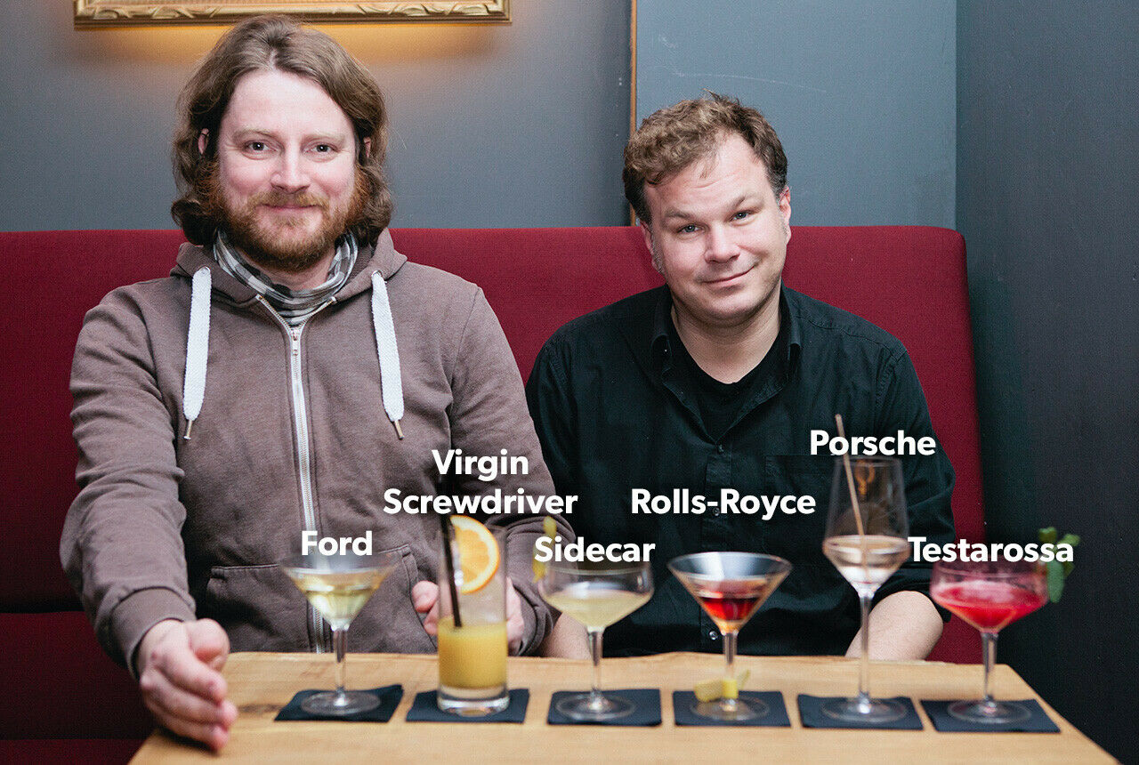 Auto-Cocktail bedeutet nicht, dass man danach noch Auto fahren sollte. Das taten Community-Manager Christoph (l.) und Redakteur Björn (r.) natürlich auch nicht