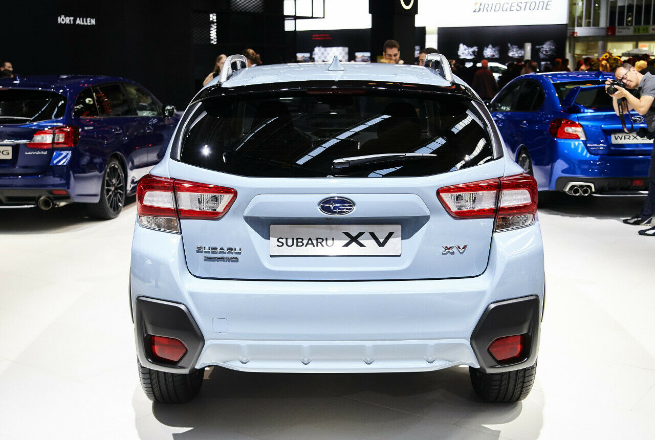 Kaum ein SUV kommt ohne den angedeuteten Unterfahrschutz am Heck. Beim Subaru XV fällt die Attrappe jedoch dezent aus