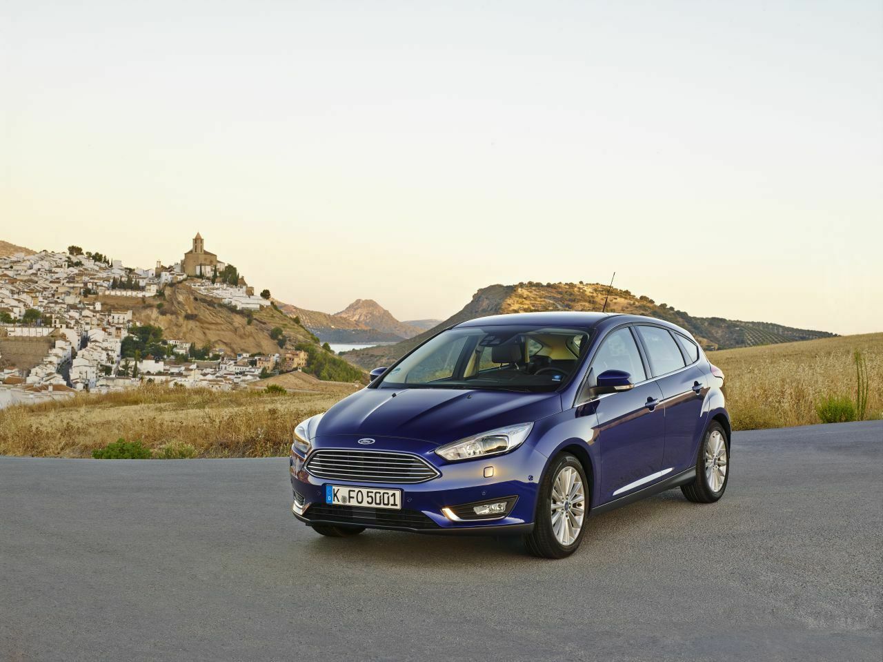 Platz 6: Ford Focus. Das 2014 geliftete Kompaktmodell erreichte 127.799 Zulassungen