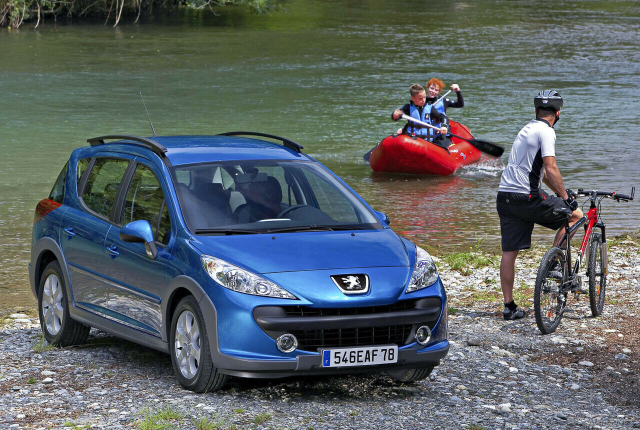 Sieht klein aus, passt aber was rein: Der Peugeot 206 Kombi belegt den dritten Platz bei den günstigsten Kombis