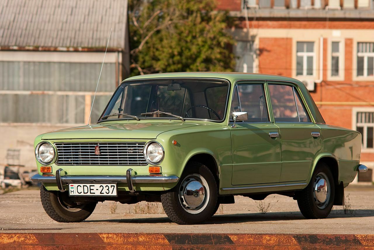 Polen begann in den Sechziger Jahren mit mit der Lizenzproduktion von Fiat-Modellen, der 125p war ein Nachbau des Fiat 125