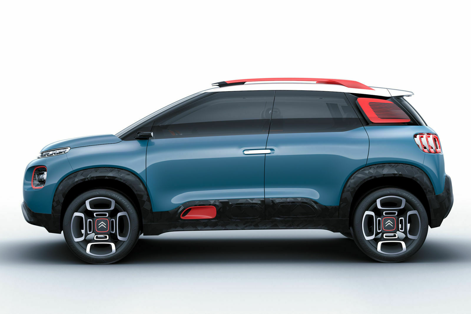 Mit 4,15 Metern Länge sortiert der C-Aircross sich bei Renault Captur oder Peugeot 2008 ein. Der Citroën Cactus ist ungefähr genauso lang