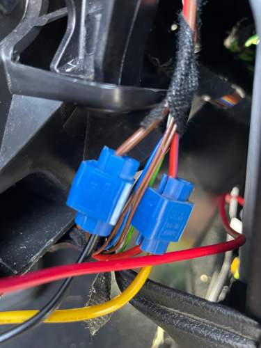 Stromdieb an Kabel zum Zigarettenanzüder