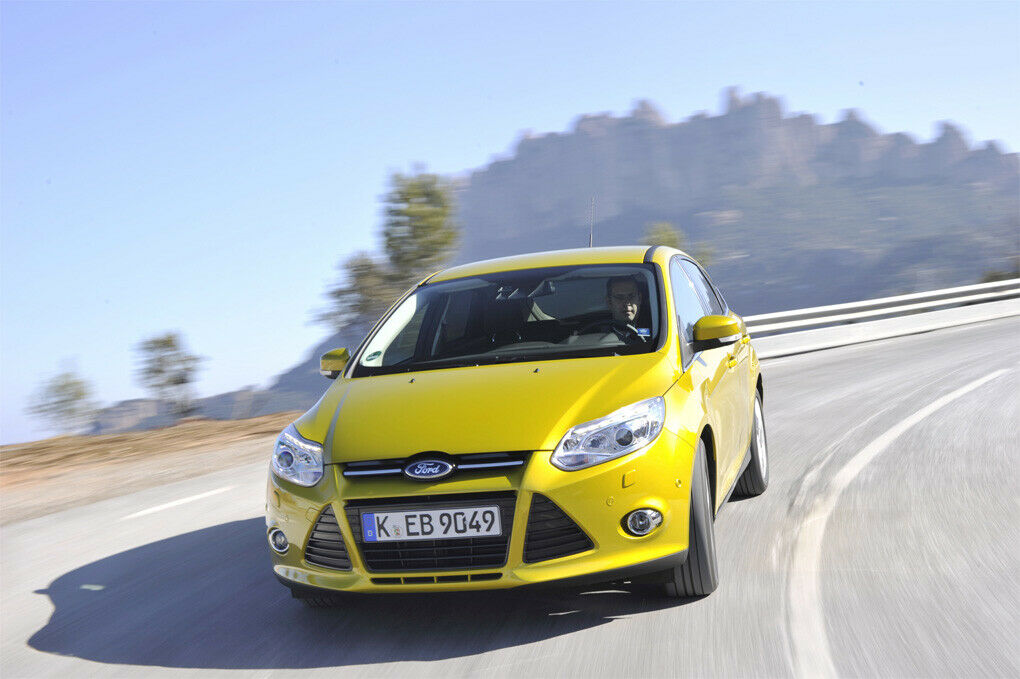 Der Ford Focus hat alte Jeans in der Innenverkleidung