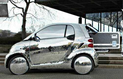 Disco Smart vor Neuer Nationalgalerie