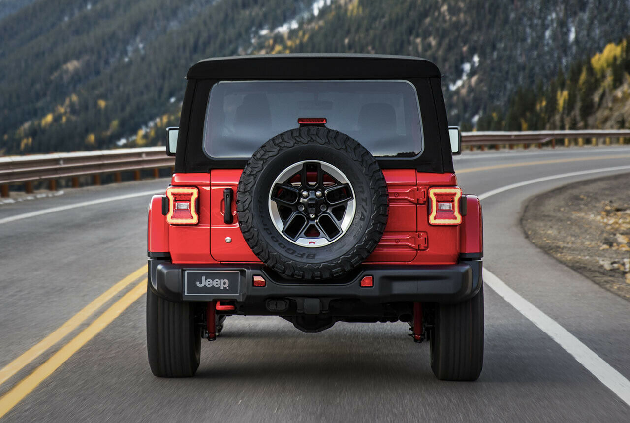 Bereits im Vorfeld der Präsentation in LA war viel über den Jeep Wrangler der fünften Generation bekannt: Die Bedienungsanleitung leakte
