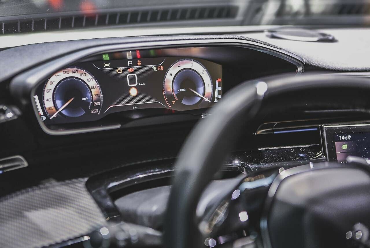Ein "virtuelles Cockpit" hat nicht nur Audi: Peugeot setzt spätestens seit dem 3008 konsequent auf digitale Anzeigen