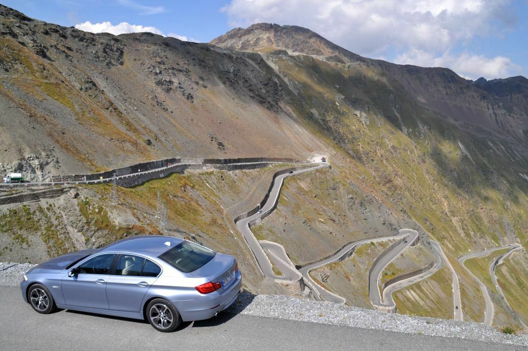 Mit dem Active Hybrid 5 am Stilfser Joch