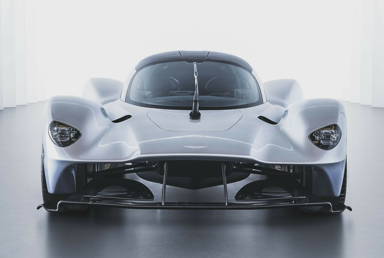 Der von Formel-1-Konstrukteurslegende Adrian Newey entworfene Aston Martin Valkyrie wird einer der kompromisslosesten Supersportler unserer Zeit