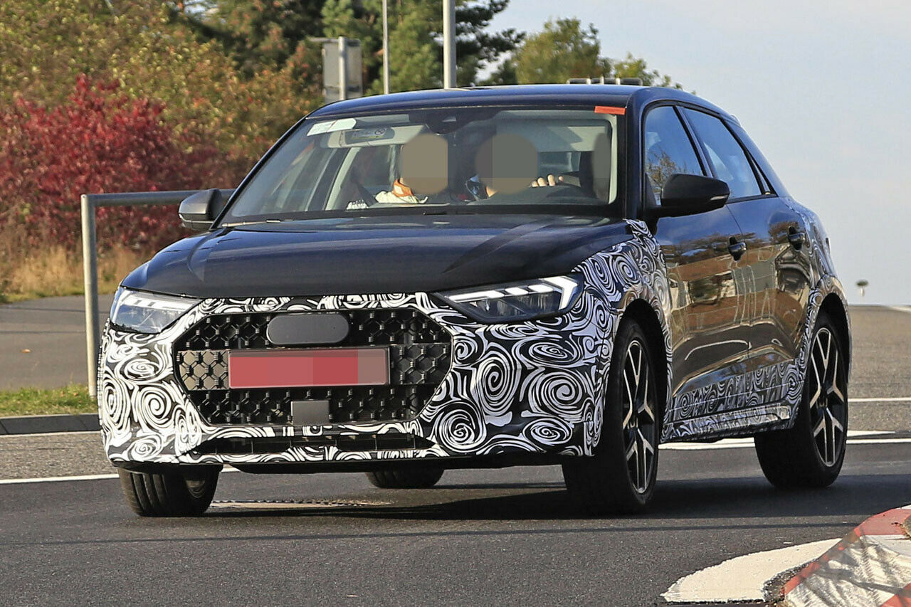 Audi A1 Allroad: Der Kleinwagen bekommt Kunststoffradläufe und mehr Bodenfreiheit