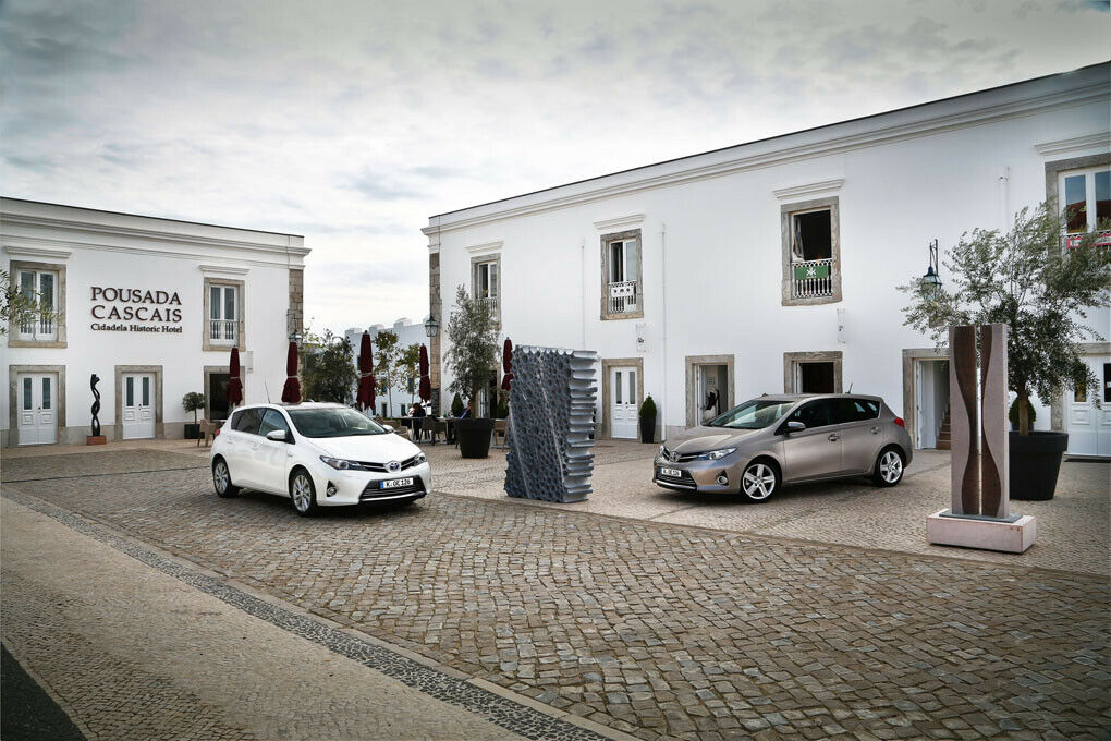 Der neue Auris und der Auris Hybrid sollen sich gegen Golf und Co. durchsetzten - endlich.