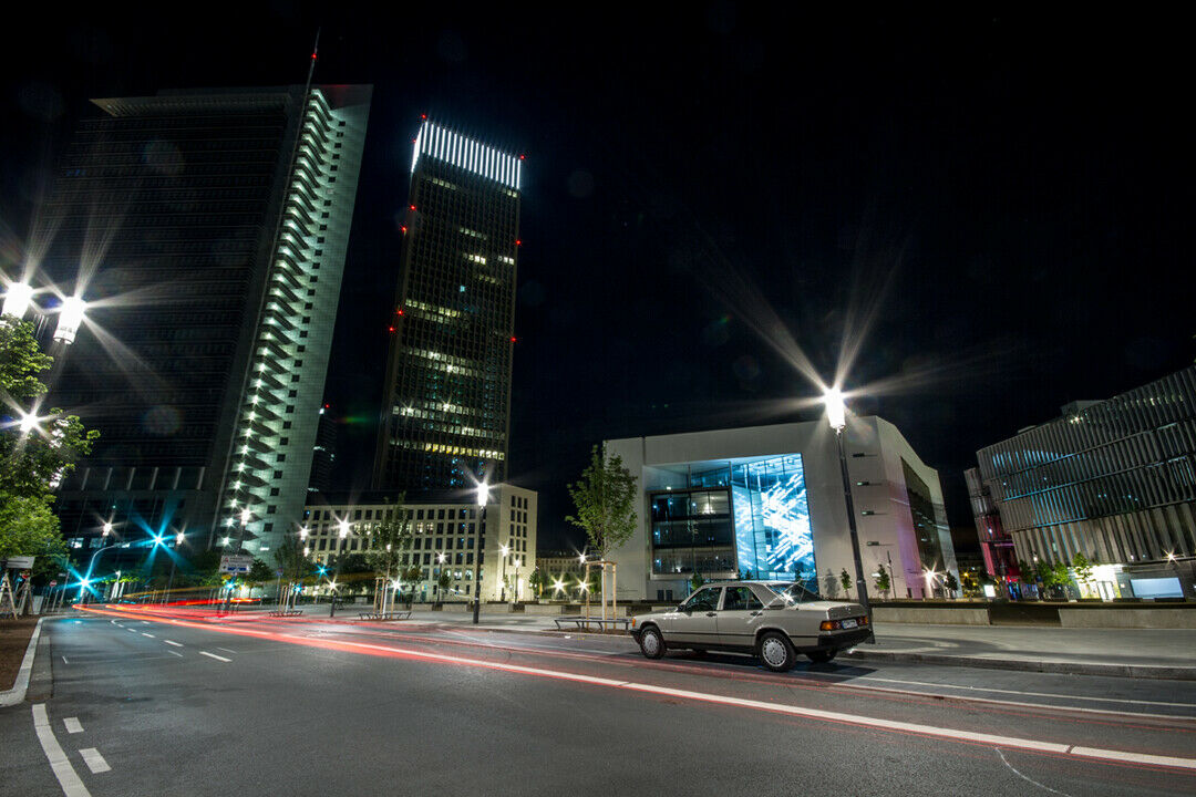 Kongresszentrum Frankfurt am Main mit Tower 185, Pollux und Skyline Plaza