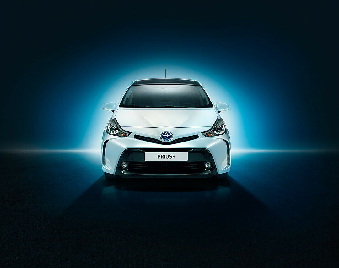 Die LED-Scheinwerfer gibt es serienmäßig im überarbeiteten Prius+