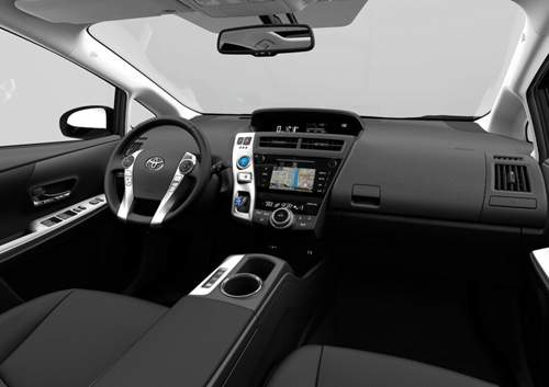 Im Cockpit verspricht Toyota ein wertigeres Ambiente. Die offensichtlichen Änderungen sind aber überschaubar: Einige Schalter und Hebel in Chrom, eine schmalere zentrale Luftdüse