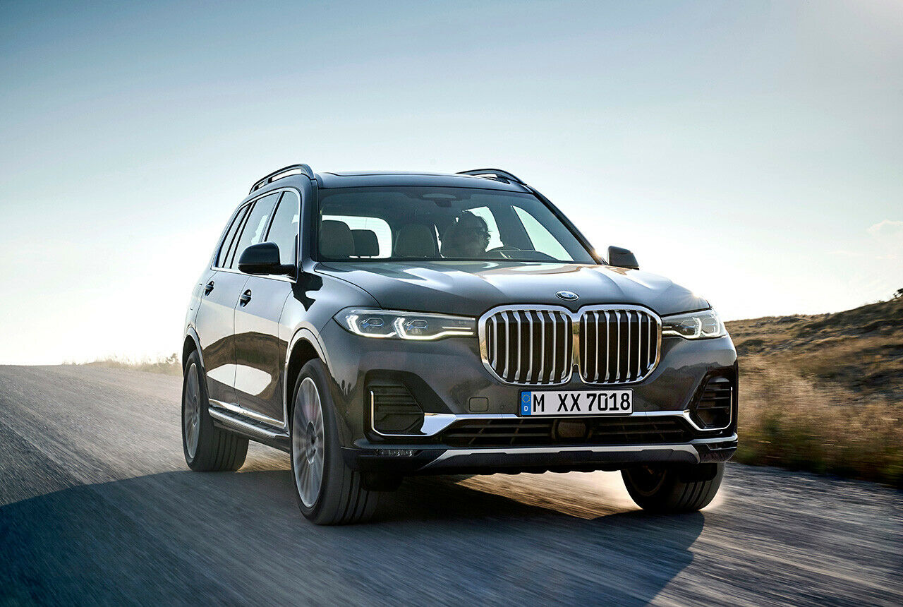 Ein Offroad-Paket bringt einen Unterfahrschutz für vorne und hinten an den BMW X7