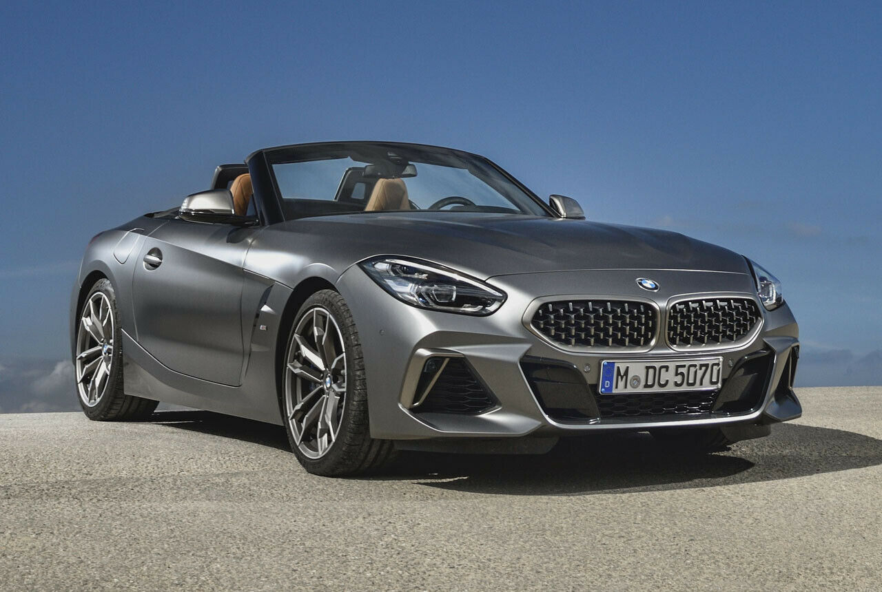 BMW unterbricht die senkrechten Streben in der Doppelniere des BMW Z4. Das gibt es bislang an keinem anderen BMW