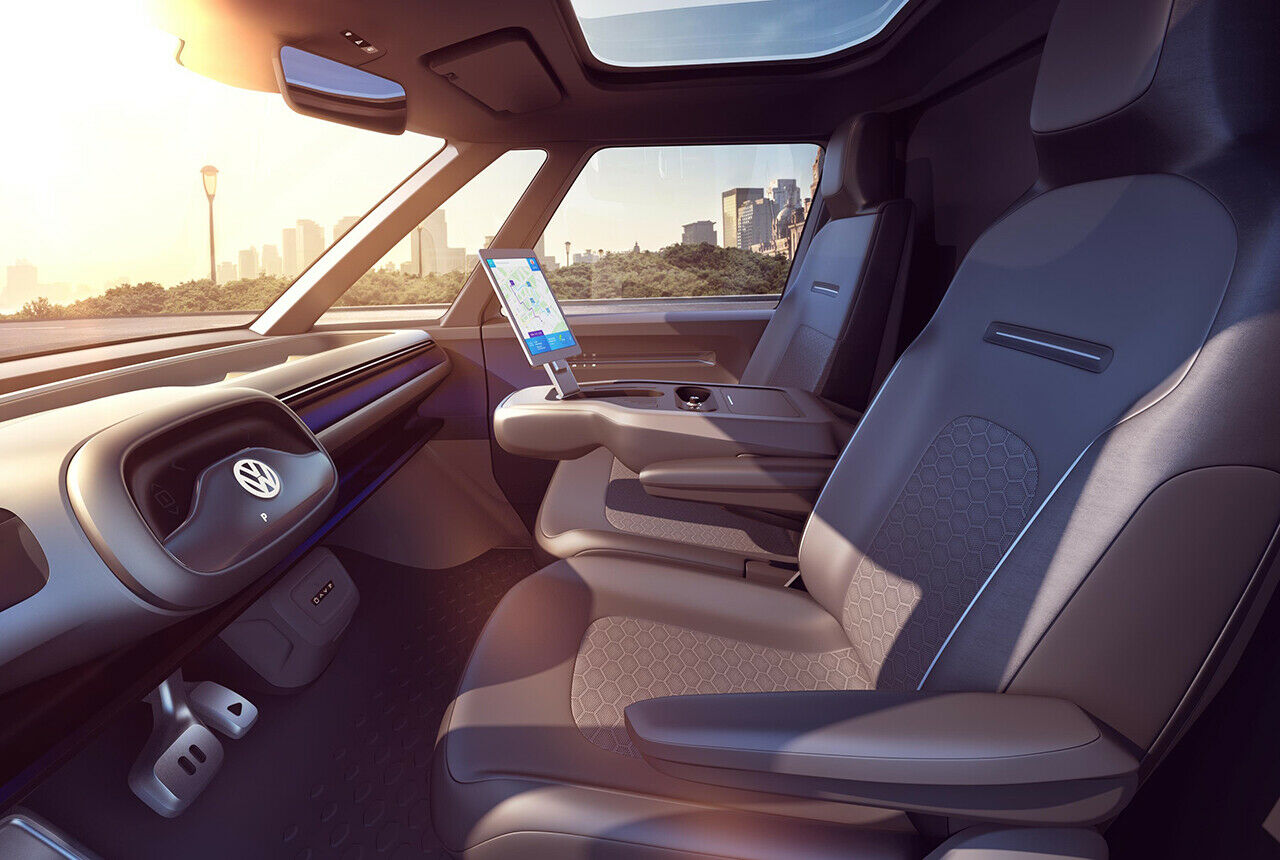 Der I.D. Buzz Cargo hat kein Lenkrad, sondern ein Lenkpad. Sagt VW. Das Serienmodell des Nutzfahrzeuges kommt wohl mit herkömmlichem Volant