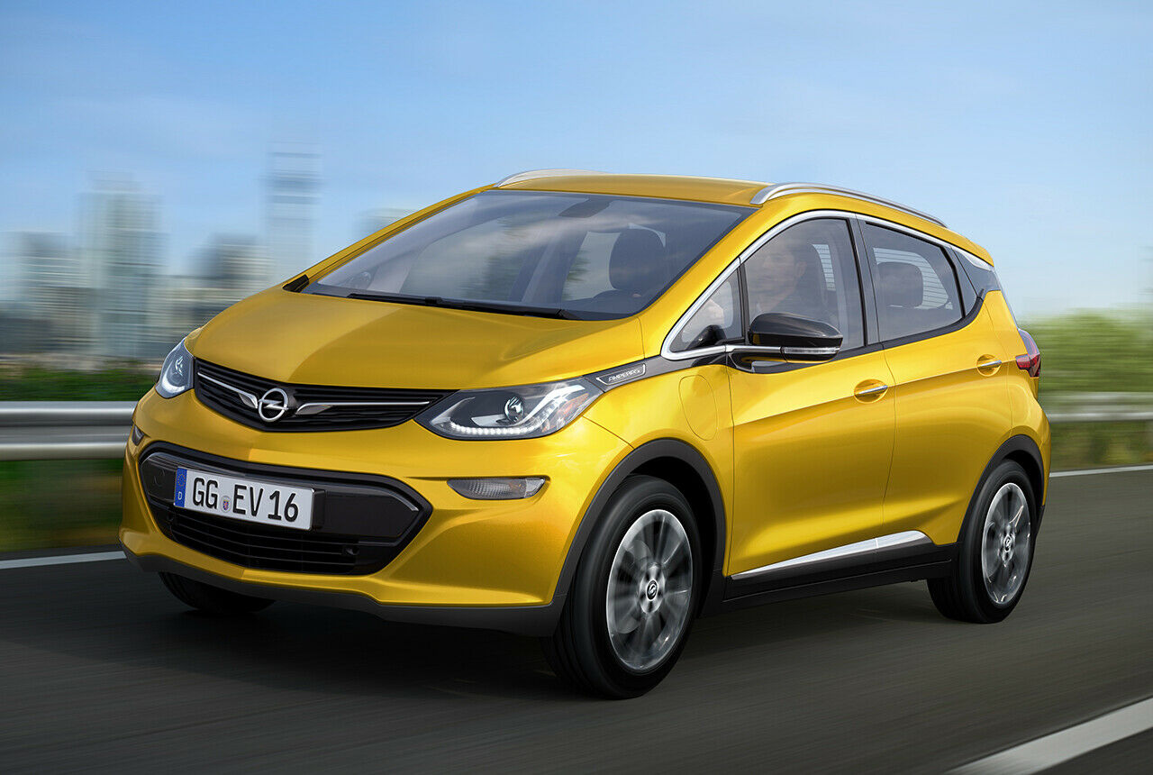 Ampera-e 2017: Nur der Kühlergrill und der Opel-Blitz unterscheiden den Ampera-e optisch vom Chevy Bolt