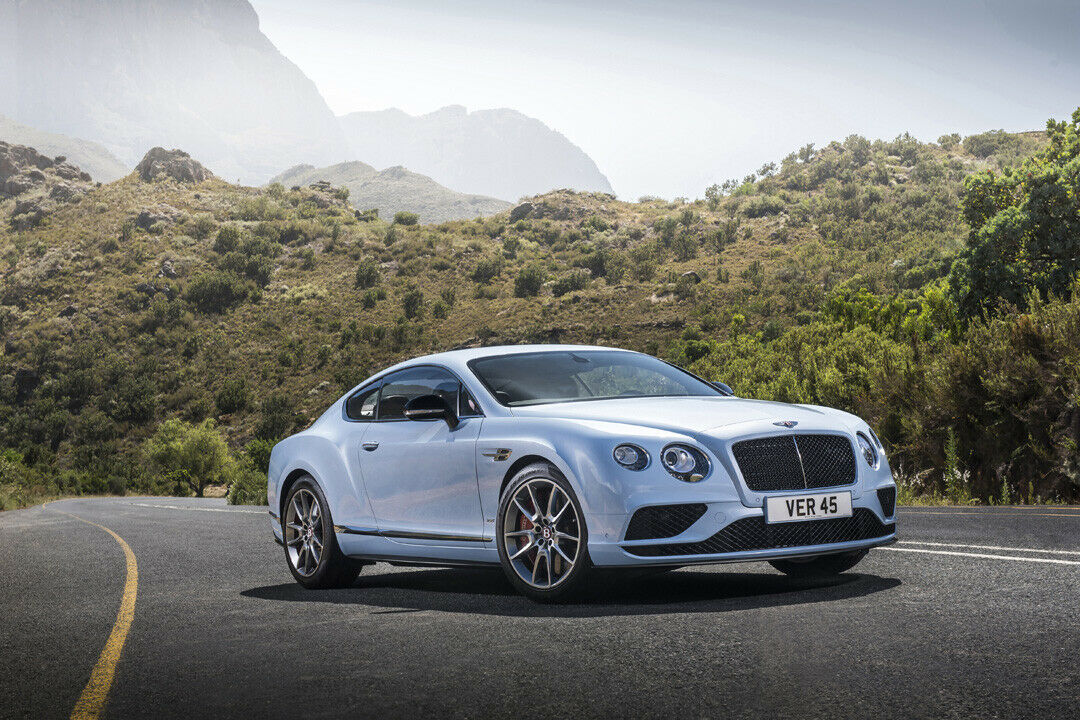 Bentley Continental GT: Die Kotflügel sind stärker ausgestellt, die Fläche des Kühlergrills hat sich verkleinert