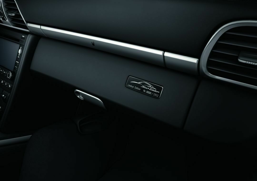 Porsche 911 Black Edition