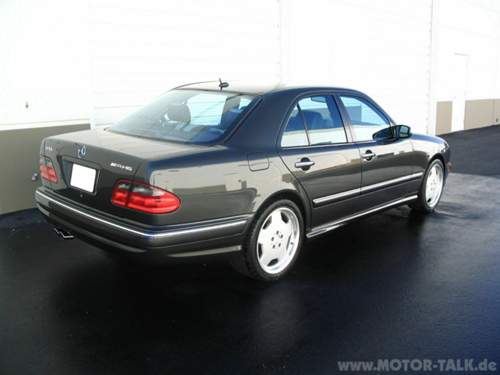 E55 AMG hinten (Beispielbild)