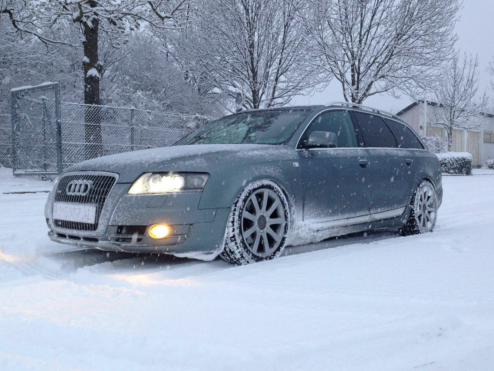 Der "Dicke" im Schnee in Aktion