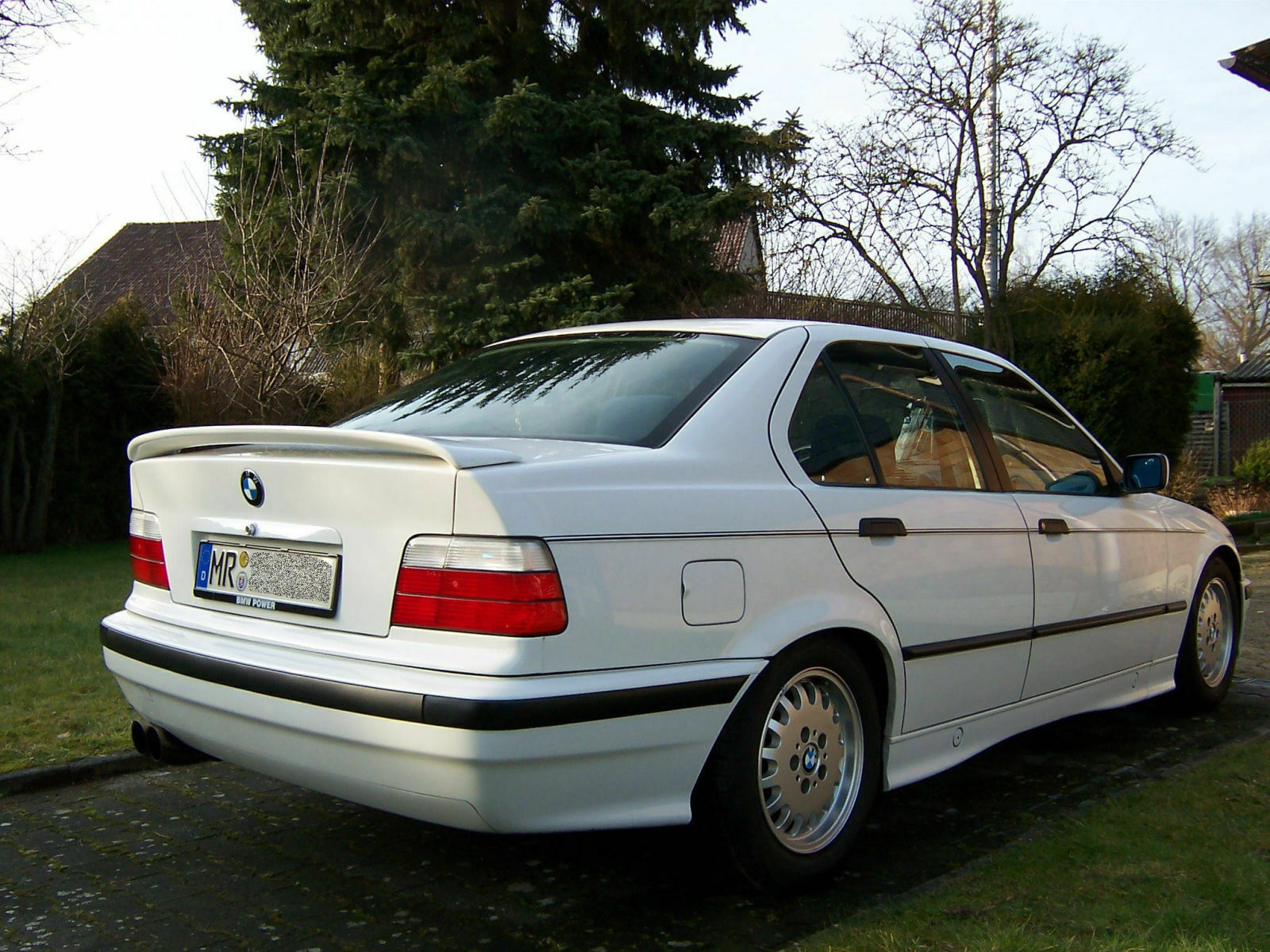 Der E36 Farben-Thread (Lack- und Polsterfarben)