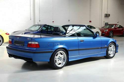 Estorilblau_E36_Fahrzeug