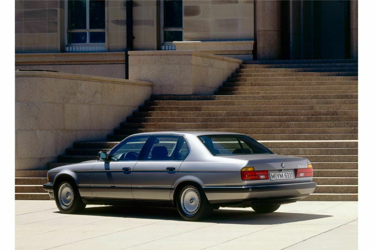 BMW 750il E32