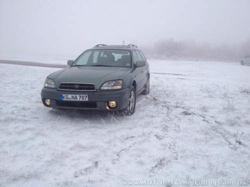 Schnee und Eis ist Subaru Wetter