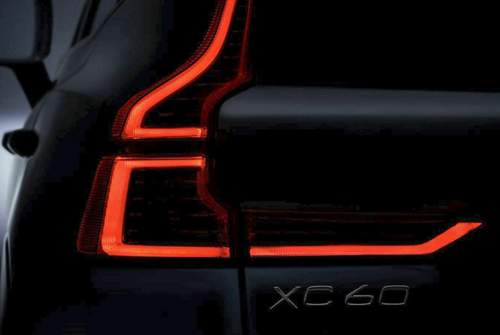 Der XC60 wird der aktuellen Designlinie bei Volvo treu bleiben und eine Art kleiner XC90 werden - die Heckleuchtengrafik allerdings unterscheidet sich vom großen Bruder