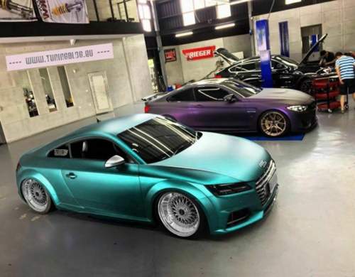 Metallicblauer-audi-tt-fv-auf-21-zoll-bbs-alufelgen-1