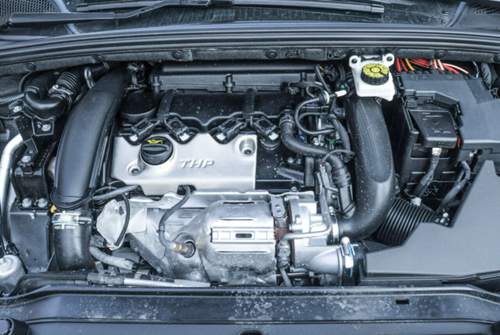 Der 1,6-Liter-Turbobenziner im DS 4 leistet 211 PS. Leider passiert im unteren Drehzahlbereich zu wenig