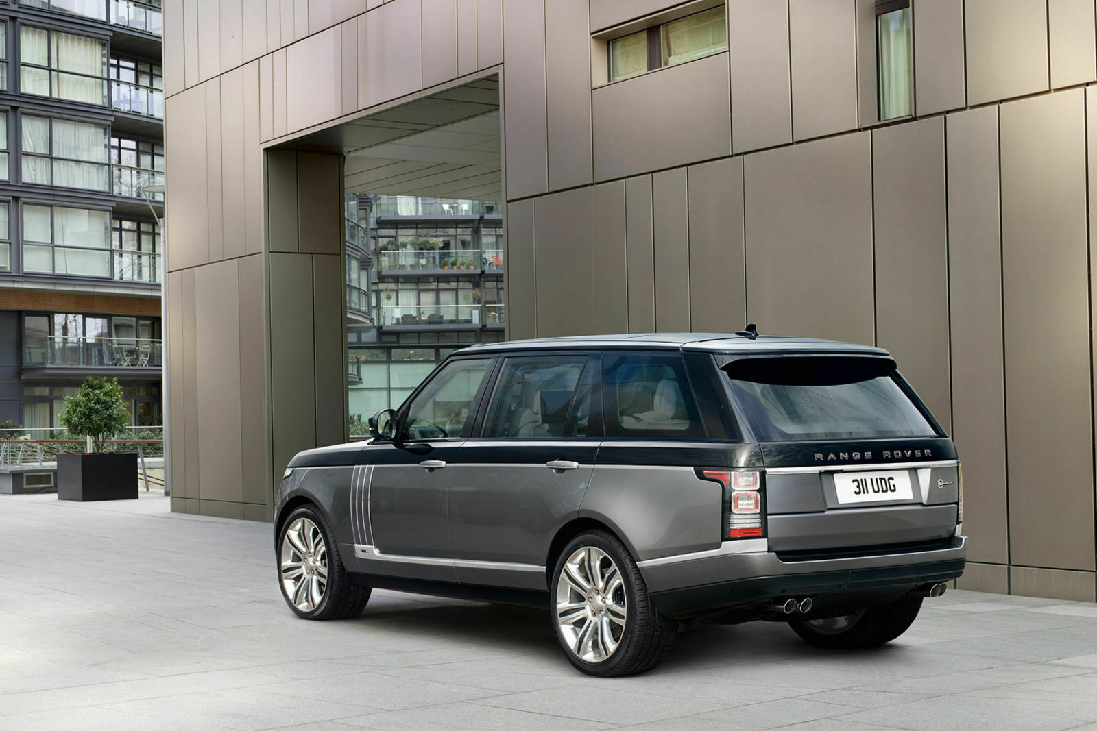 Range Rover SVAutobiography: Heckansicht