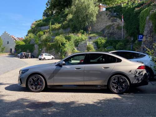 BMW I5 20".jpg