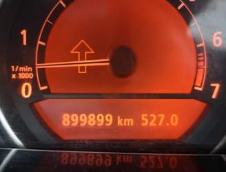 899