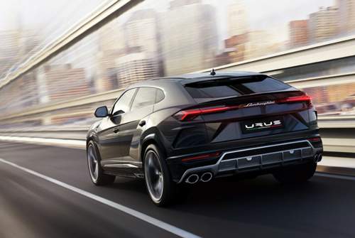 Der erste Lamborghini für den Alltag: In den Kofferraum passen 616 bis 1.596 Liter Ladung