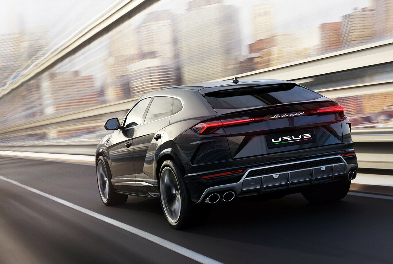 Der erste Lamborghini für den Alltag: In den Kofferraum passen 616 bis 1.596 Liter Ladung